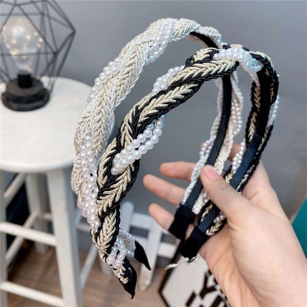 

red velvet pearl hoop forest out simple press braid, Black;brown