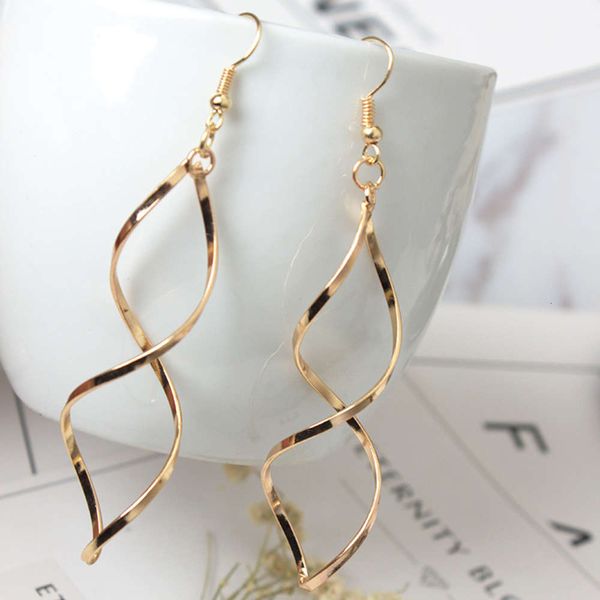 

spiral curved earrings wave curve female