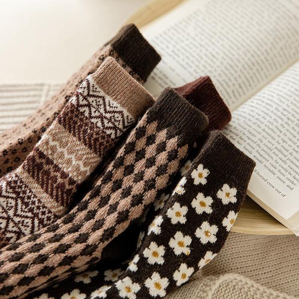 

men's socks 1 pair ethnic style female wool retro diamond pattern autumn and winter thick literary forest warm stockings, Black
