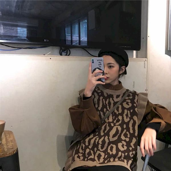 

[three-piece suit] net super fire red all-match match vest loose ladies shirt + female skirt student spring and tender autumn tctj, Black;gray