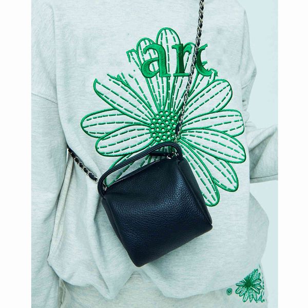 

strength korean women's portable shoulder bag with lychee grain cowhide chain tofu square, Black;red