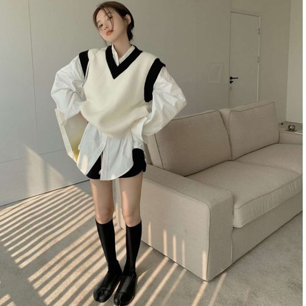 

v-neck knitted vest women's contrast loose waistcoat vest autumn winter sleeveless fashion, White