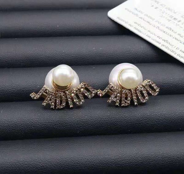 

aaa designer jewelry letter pearl new net red fashion women's earrings, Golden