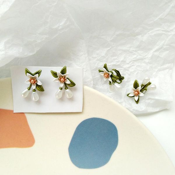 

clip-on & screw back vintage pearl pendant clip on earrings without piercing for women lily of flower no pierced hole ear clips, Silver