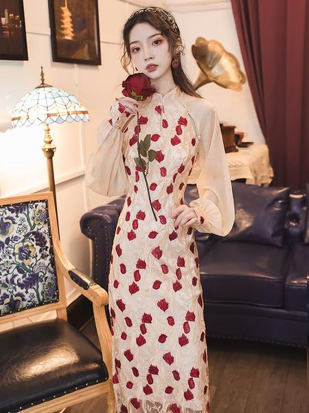 

ethnic clothing female in huai retro rose embroidery qipao modified dress hollow out chinese temperament dresses 1802, Red