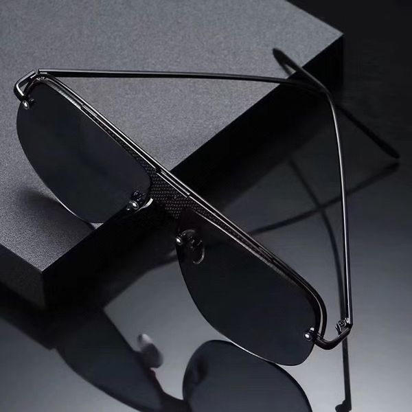 

fashion design sunglasses women men designer good quality fashion metal discoloration oversized sun glasses vintage female male lovers unive, White;black