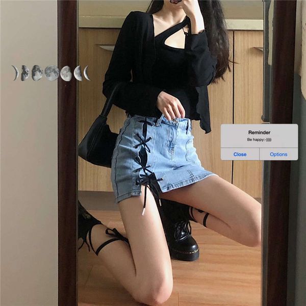 

denim women's short skirt, autumn winter 2020 new ins design, slit, high waist and thin a-line skirt, Black
