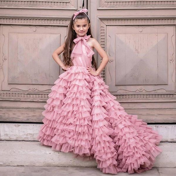 2021 Madre e figlia Abiti da ragazza di fiore per matrimoni Halter Tulle Increspature a strati Arco Ball Gown Cerniera posteriore Compleanno Bambini Ragazza Abiti da spettacolo Sweep Train