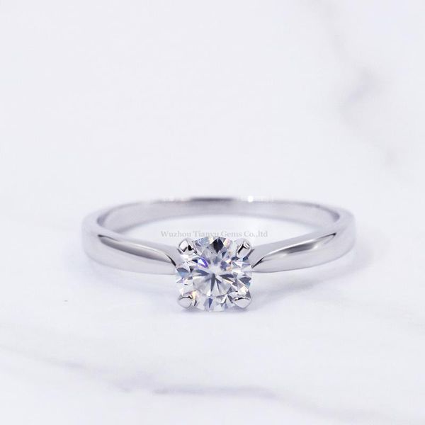 

cluster rings tianyu gems 5.5mm solitaire moissanite silver round stone 18k gold plated wedding band classic women geomstones gift, Golden;silver