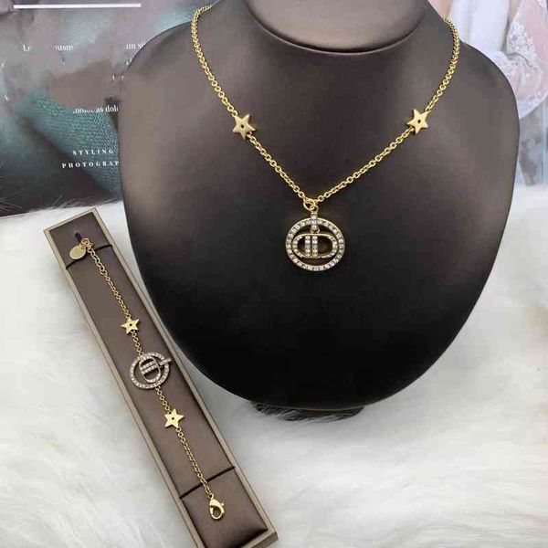 

2022 factory wholesale new letter diamond necklace femininity fashion net red same bracelet, Silver