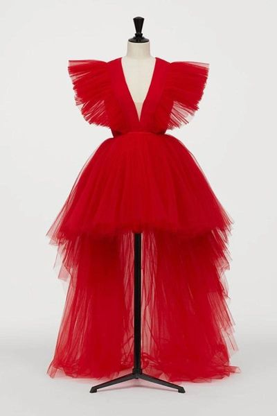 Vera immagine che abiti da sera di design rosso tulle a livello di tulle hi lo abbigliamento da ballo a collo profondo a v riva