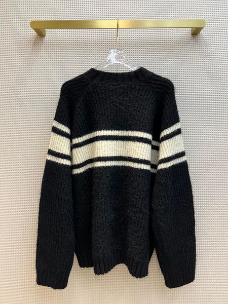 

brushed sweaters feel invincible and keep warm in winter, White;black