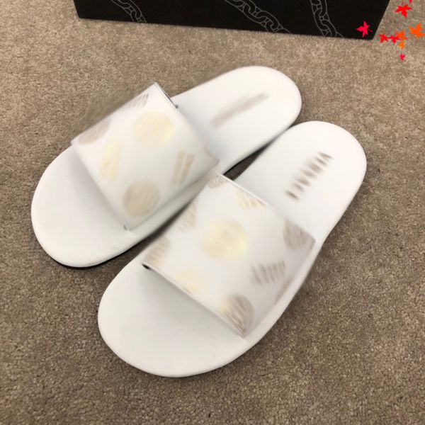 

2021 slipper designer slide summer sandals fashion men beach indoor flat flip flops leather luxurys shoes mens slippers with box size 39-45, Black