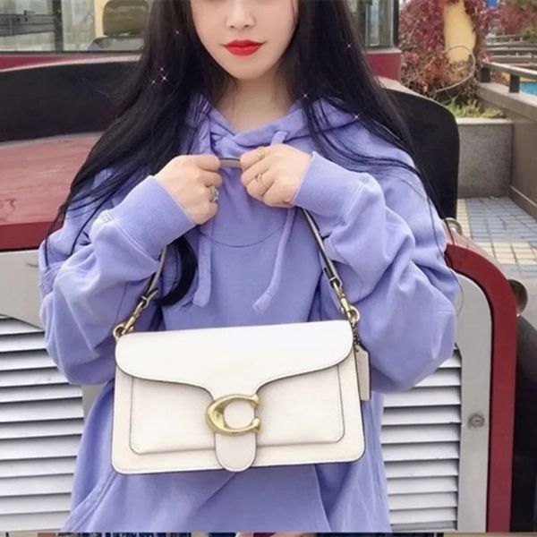 

factory direct sale kong hong club french wide 2021cg single shoulder cross carrying envelope small square armpit bag luxurys designers bag