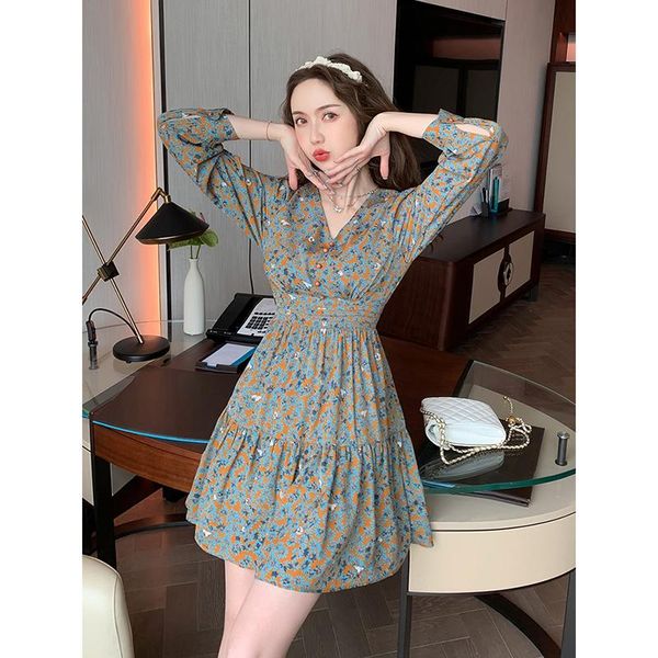 

casual dresses french floral v-neck dress chic design sense small royal elder sister light ripe wind early autumn long sleeve, Black;gray