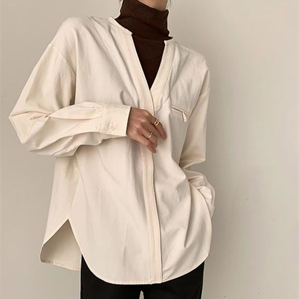 

2021 new spring autumn ol elegant minimalist fake two-piece turtleneck shirt women blouses work wear solid loose zevc, Black