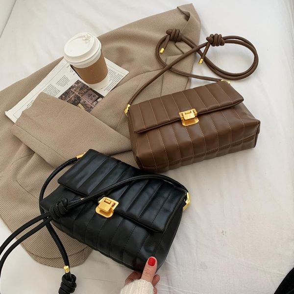 

cross body high sense bag 2021 trendy net red female fashion messenger retro wild winter texture shoulder