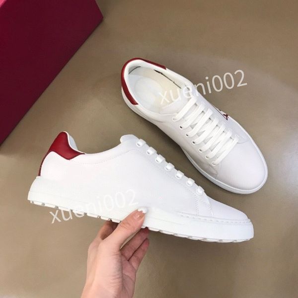 

rhyton mens casual shoes luxury designer boots thick bottom women vulcanized shoe breathable platform couple sports sneakers canvas leather, Black