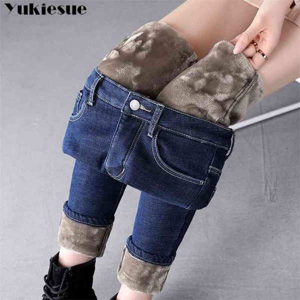 Dicker Winter Warme dünne Jeans für Frauen Weibliche Hohe Taille Samt Denim Hosen Streetwear Stretchhose Plus Größe 210708