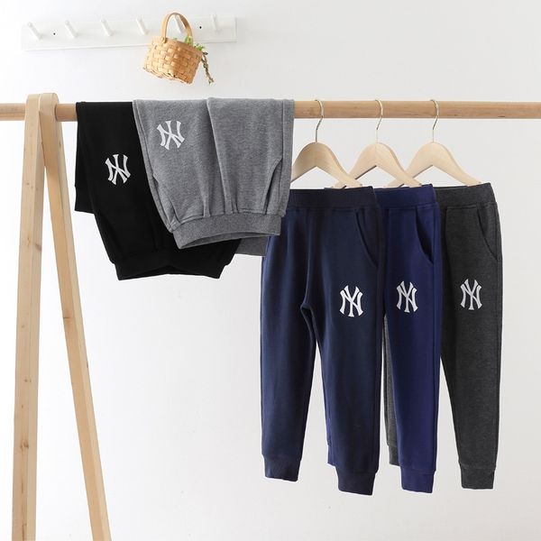 

boys' 2021 autumn and winter new wear middle school children's guard baby loose casual sports pants, Black;white