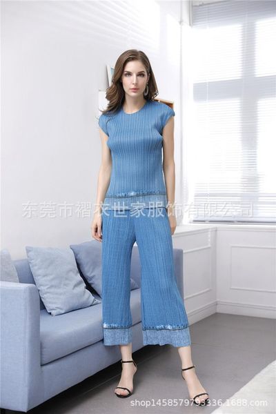 

women's two piece pants selling miyake fold pure color short-sleeved t-shirt two-piece women fashion wide-legged suit in stock, White