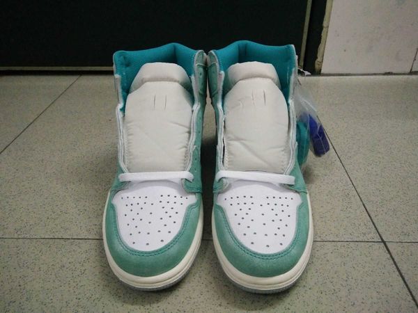 

basketball shoes men athletic shoes turbo green 555088-311 come with box