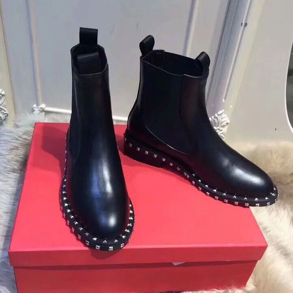 

black women's beautiful ankle boots high-quality leather martin boots autumn and winter england rivet short short boots versatile low-h