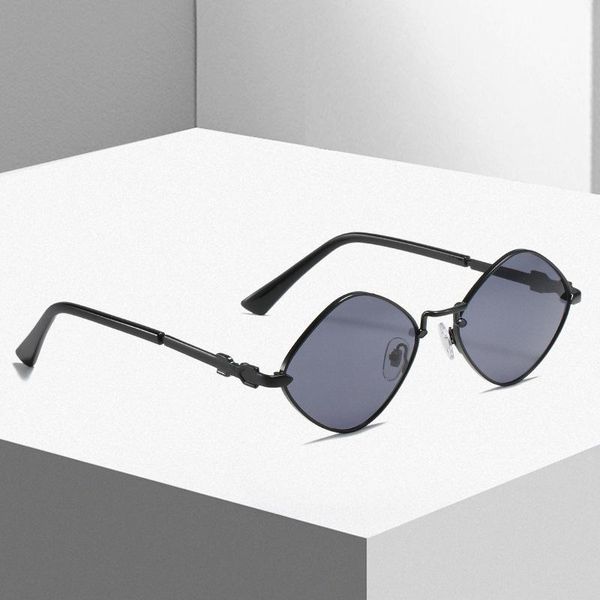 

sunglasses retro for women rhombus small frame outdoor driving joker personality european and american 2021 trend, White;black