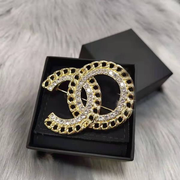 

fragrant home / letter fashion atmosphere simple hollow out brooch cool net red same style, Gray