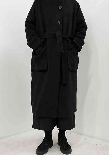 

black men's tight wool long coat, minimalist style, leisure, spring and autumn