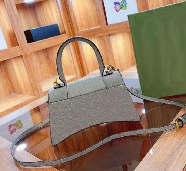 

vintage style fashion handbag mini bag woman shoulder bag popular high qulaity white color shopping special retro 2021 designers pont