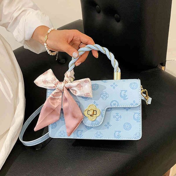 

2022 factory wholesale handbag august texture style small square embossed portable bag red single shoulder bag female
