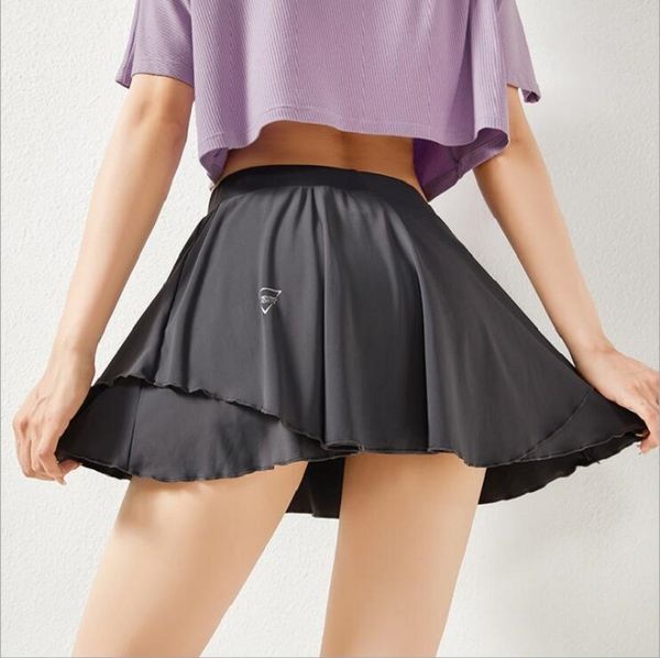 

2021 ice sport's loose and quick drying fitns pants, breathable, wear anti light yoga shorts skirt, Gray