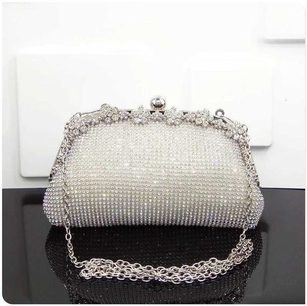 

2021 boutique trend dinner bag banquet evening drs lady's hand diamond shell bag
