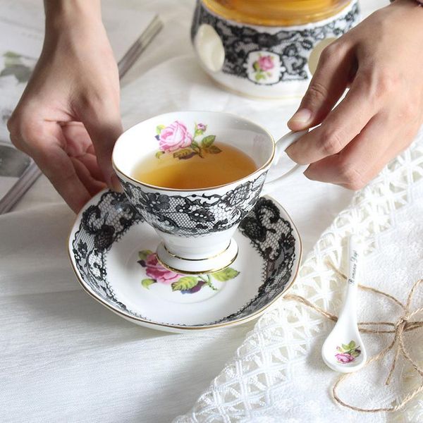

cups & saucers travel vintage coffee cup with spoon european style creative coffe reusable bone china kaffeetasse tea saucer