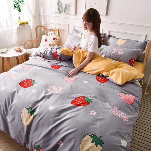 

bedding sets strawberry print fashion quilt cover sheets pillow case a/b double-sided pattern simplicity soft set