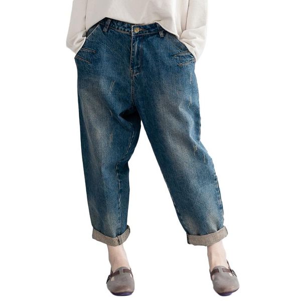 

women's jeans baggy and oversized wear can be paired with denim pants, a style of autumn 2021, which is fat slim, Blue