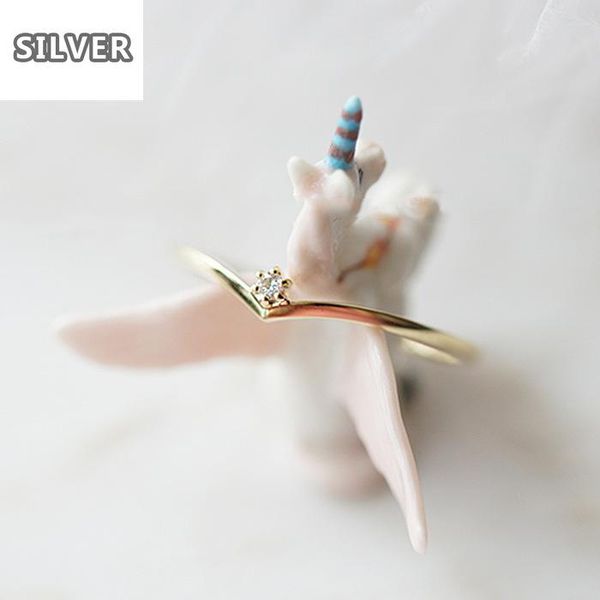 

cluster rings 18k gold color fashion simple v shape zircon crystal ring for women minimalist elegant net red man accessories heart charm, Golden;silver