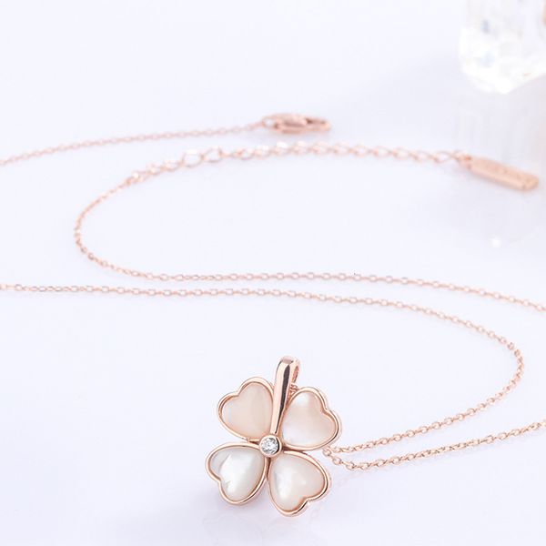 

red goddess necklace, tiktok, light, luxurious, simple, four leaf clover, shell, chain, and women., Silver