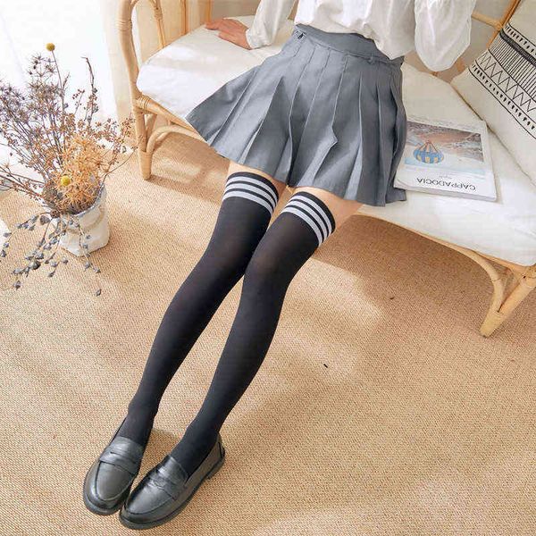 

1 pair stripe stockings girls korean japanese kawaii lolita socks casual thigh high knee socks womens long socks y1119, Black;white