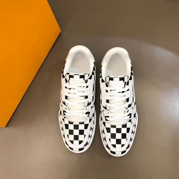 

men's shoes scasual sneaker embellishment,men casual shoe made of fine canvas and sheepskin classic checkerboard with box size38-45, Red;white