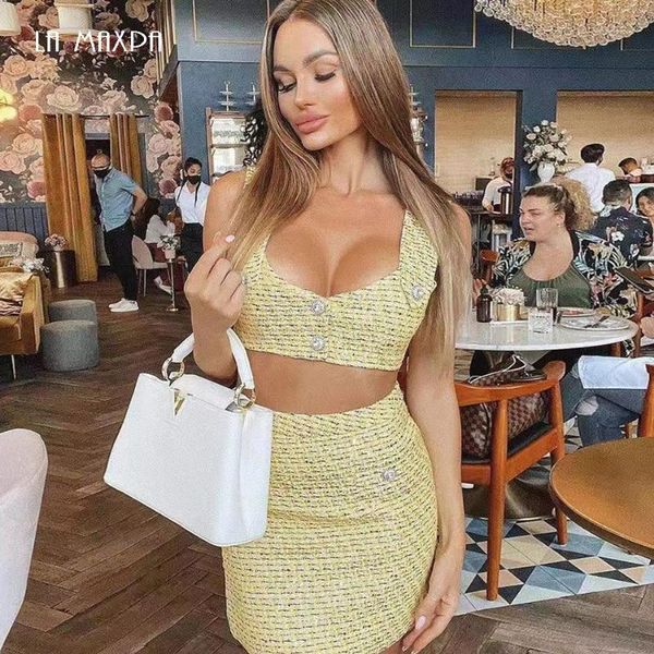 

2021 new suit crystal diamond button sequined tweed suspender coat half skirt three-piece women's party suit, White