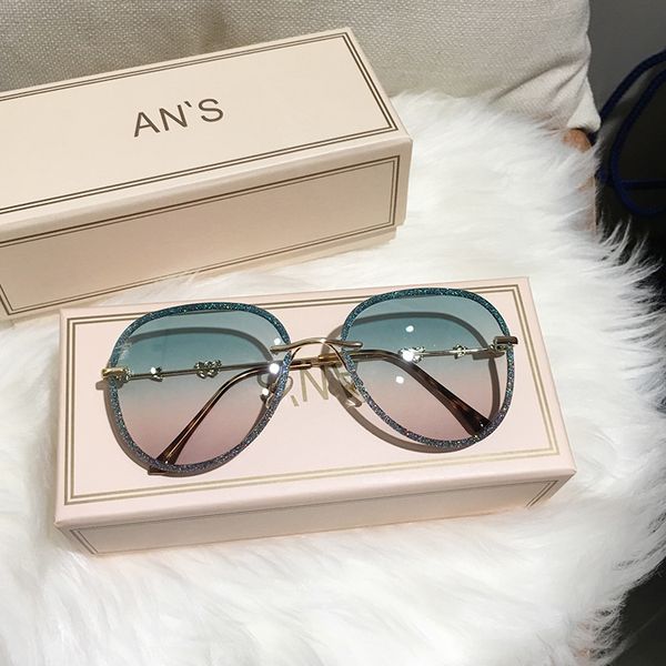 

OULYLAN Fashion Frameless Sunglasses Female Brand Designer Imitation Rhinestones Gradient Color Women Sunglasses UV400 Shades wholesale, White;black