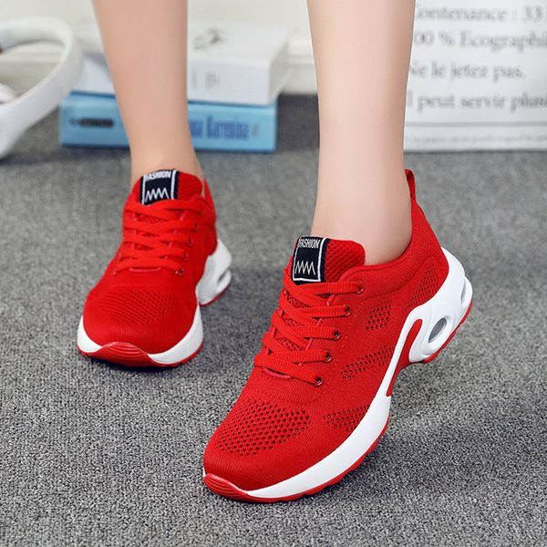 2022 Casual Plus Size Sapatos Mulheres Coreano Alimentador Almofada Soft Bottom Respirável Casual Running Shos Flying Woven Show Shoe Women M2034