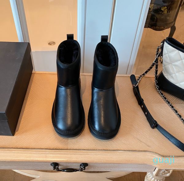 

designer boots fashion women sheepskin black and white rivet snow plush 7738