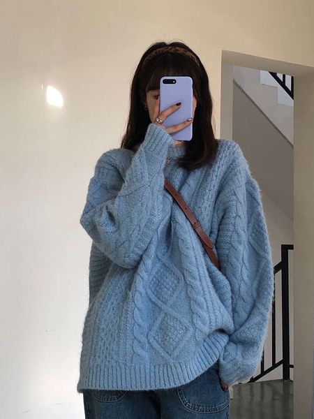 

2020 new soft milk blue twist sweater for women in autumn and winter, White;black