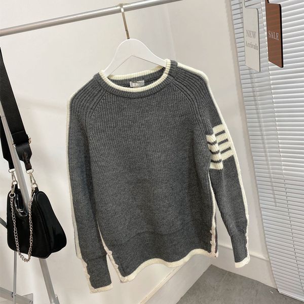 

autumn winter 21 korean t family four bar color contrast round neck pullover long sleeve sweater men's and women's casual fashion, White;black