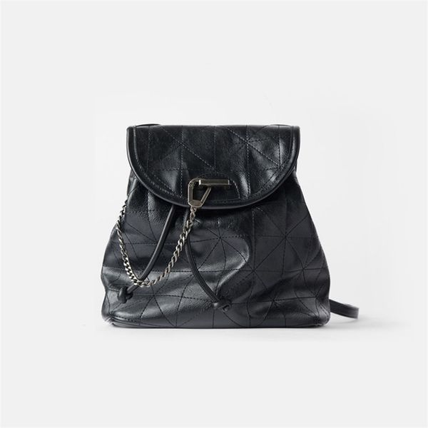 

women's bag 2021 new black flip soft shoulder bag large capacity chain bag fashion lingge leather backpack women 210303