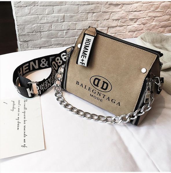 

handbag luxurys bags designer tote bag branded crossbody scrub leather messenger fashion women letter wide strap design bucket shoulde