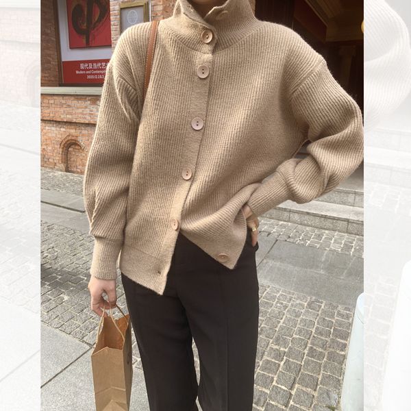 

2021 autumn and winter new outer wear thick knit sweater button high neck retro cardigan 5m7w, White;black